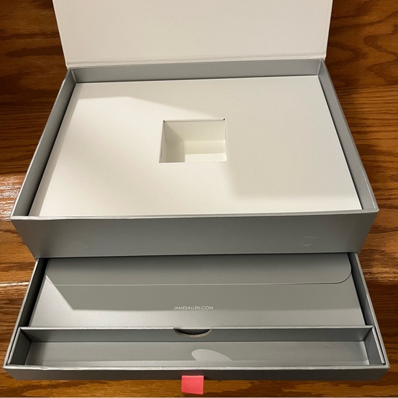 James Allen Empty Gift Box - Picture 4 of 4